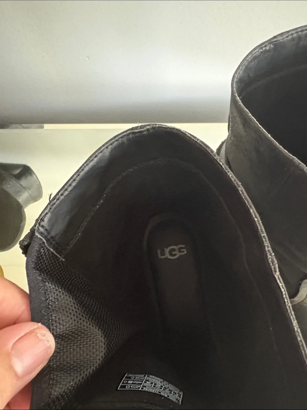 UGG stylish black